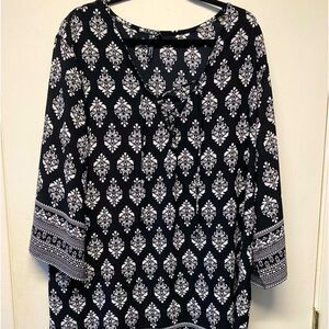 Pacific Beach 1x  Black and White  Lace up Neckline